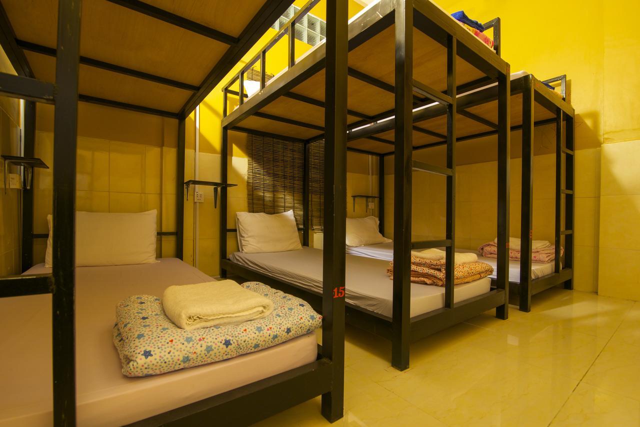 Happy Zone Hostel Siem Reap Exterior photo